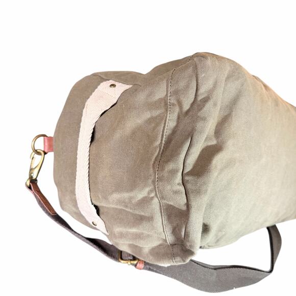 Steve Madden Canvas Duffel Bag Olive Green Travel Weekender Gym Tote - Picture 6 of 8